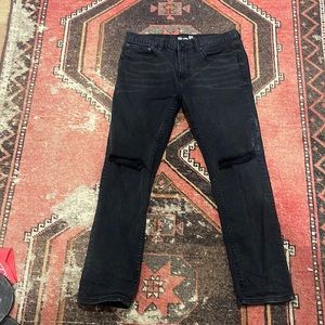 Mens black jean distressed pant